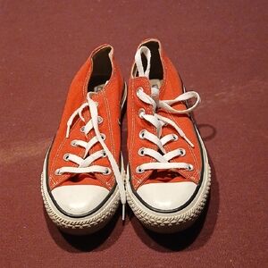 Converse All Star Red Canvas Shoes Size 4 Mens 6 Womens.